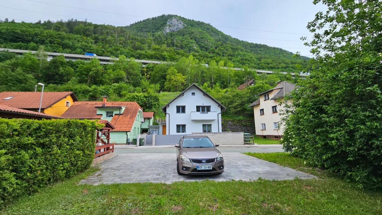 Apartma Sava-Stol Jesenice Eksteriør billede