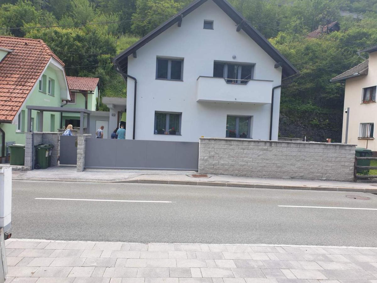 Apartma Sava-Stol Jesenice Eksteriør billede